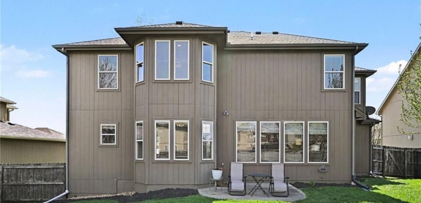 1816 NW 93rd Terrace, Kansas City, MO 64155