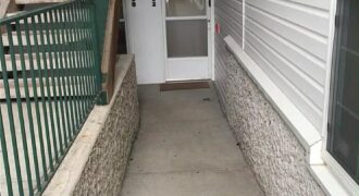 6802 N Olive Street, Gladstone, MO 64118