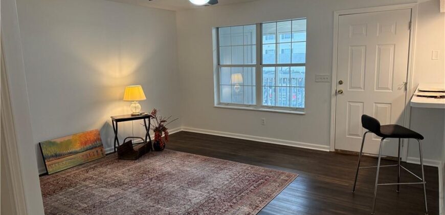 6802 N Olive Street, Gladstone, MO 64118