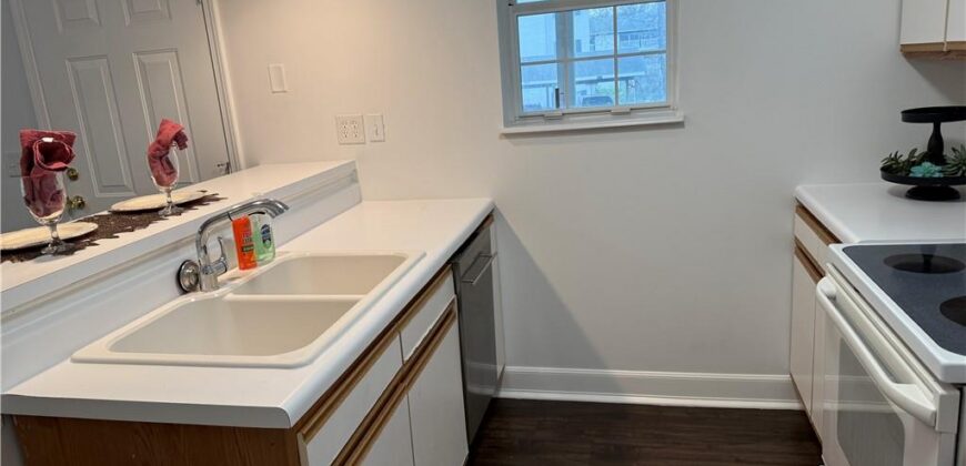 6802 N Olive Street, Gladstone, MO 64118