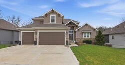 7310 NW Clore Drive, Parkville, MO 64152