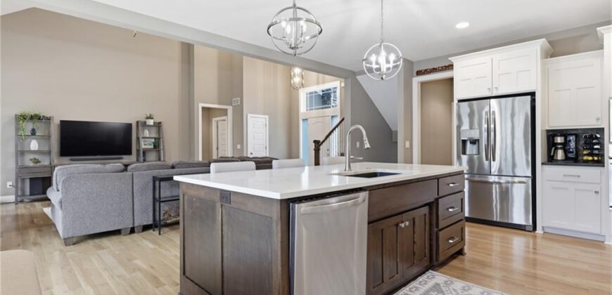 7310 NW Clore Drive, Parkville, MO 64152