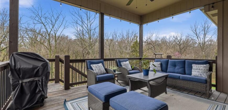 7310 NW Clore Drive, Parkville, MO 64152