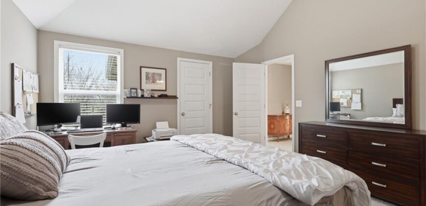 7310 NW Clore Drive, Parkville, MO 64152