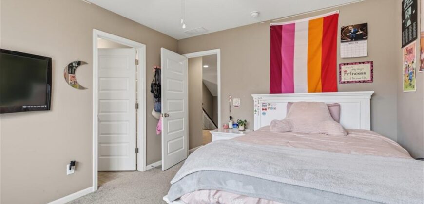 7310 NW Clore Drive, Parkville, MO 64152