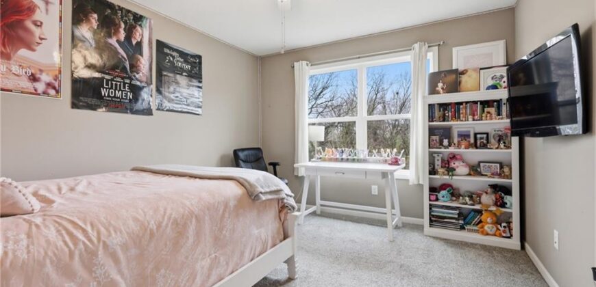 7310 NW Clore Drive, Parkville, MO 64152