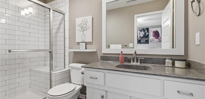 7310 NW Clore Drive, Parkville, MO 64152