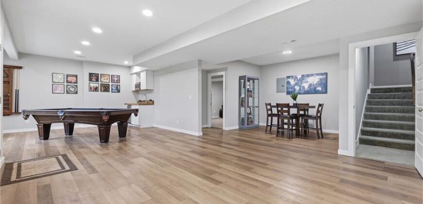 7310 NW Clore Drive, Parkville, MO 64152