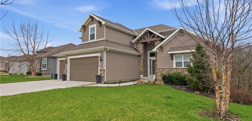 7310 NW Clore Drive, Parkville, MO 64152