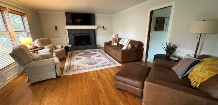 609 NW 44th Terrace, Gladstone, MO 64116