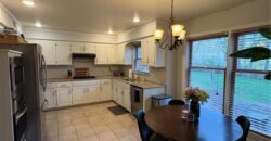 609 NW 44th Terrace, Gladstone, MO 64116