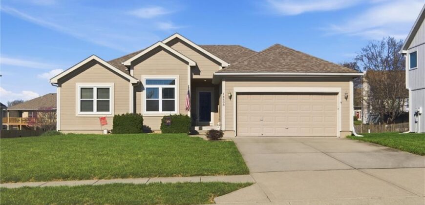 14608 Green Castle Street, Smithville, MO 64089