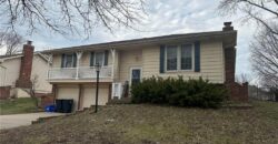 7312 NW Belvidere Parkway, Kansas City, MO 64152