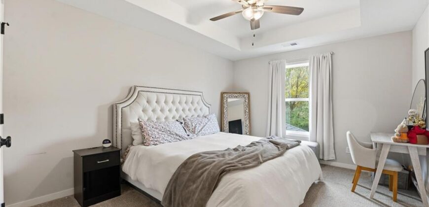 7160 N National Drive, Parkville, MO 64152