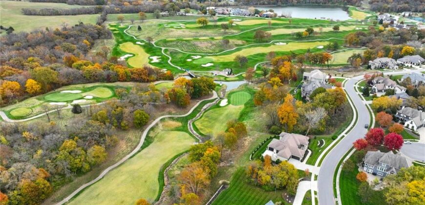 7160 N National Drive, Parkville, MO 64152