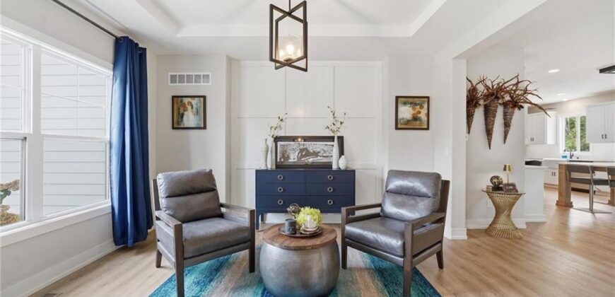 7160 N National Drive, Parkville, MO 64152