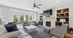 7160 N National Drive, Parkville, MO 64152