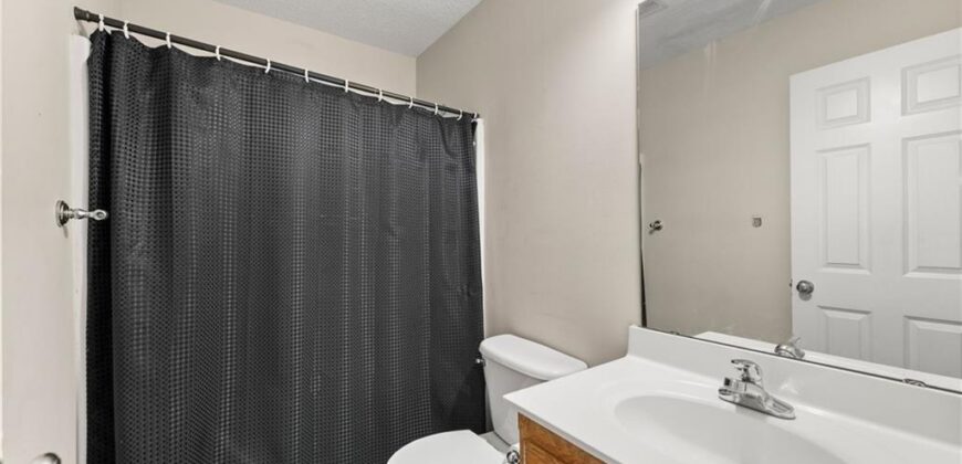 1405 NE 196th Street, Smithville, MO 64089