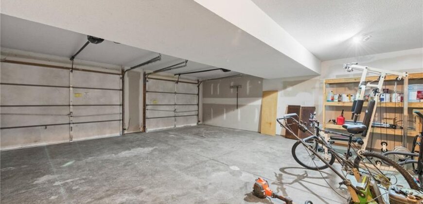 1405 NE 196th Street, Smithville, MO 64089