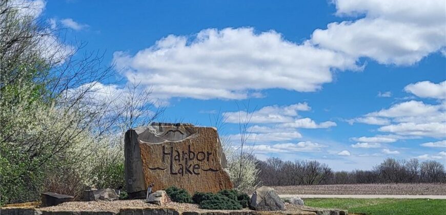 1405 NE 196th Street, Smithville, MO 64089