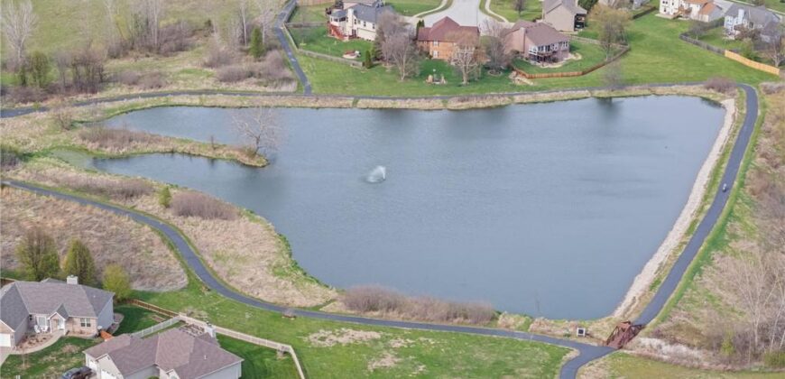 1405 NE 196th Street, Smithville, MO 64089