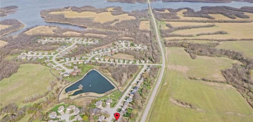 1405 NE 196th Street, Smithville, MO 64089
