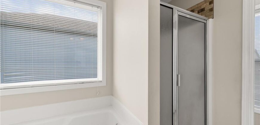 1405 NE 196th Street, Smithville, MO 64089