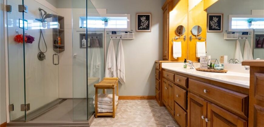 620 Liberty Road, Smithville, MO 64089