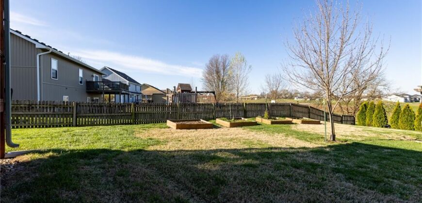 620 Liberty Road, Smithville, MO 64089