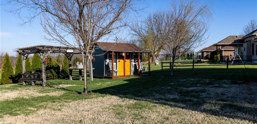 620 Liberty Road, Smithville, MO 64089