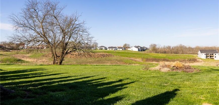 620 Liberty Road, Smithville, MO 64089