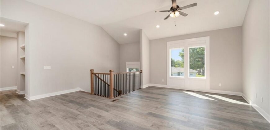 519 Hawthorne Street, Smithville, MO 64089