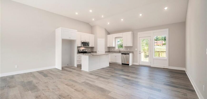 519 Hawthorne Street, Smithville, MO 64089