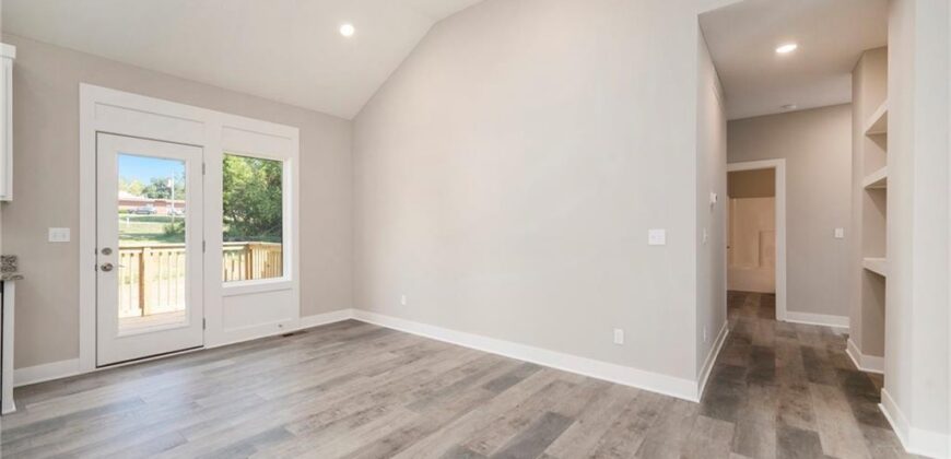 519 Hawthorne Street, Smithville, MO 64089