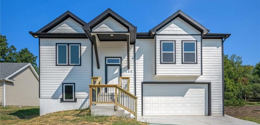 519 Hawthorne Street, Smithville, MO 64089