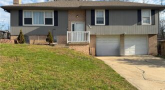 106 NW 61st Street, Gladstone, MO 64118