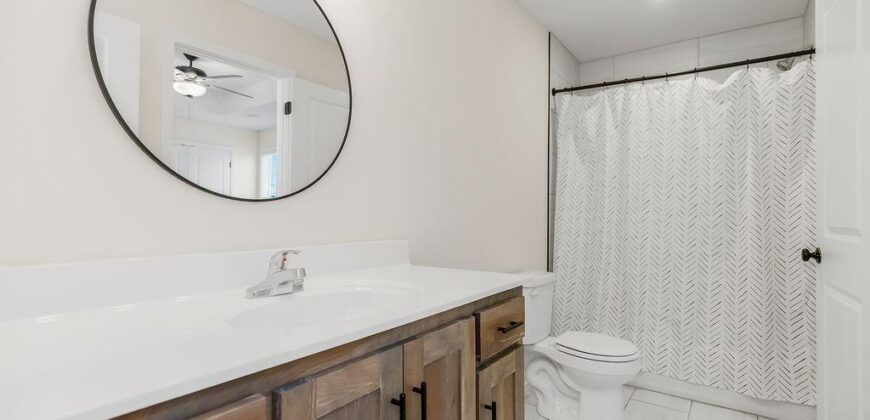 10505 N Flora Avenue, Kansas City, MO 64155