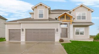 10505 N Flora Avenue, Kansas City, MO 64155