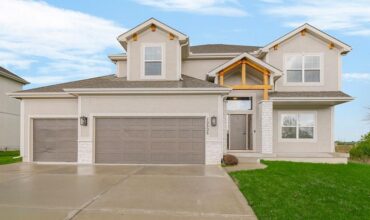10505 N Flora Avenue, Kansas City, MO 64155