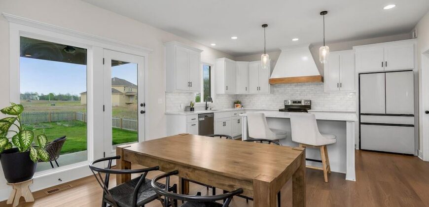 10505 N Flora Avenue, Kansas City, MO 64155