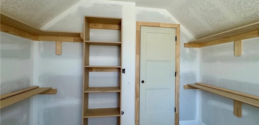 10316 N Smalley Drive, Kansas City, MO 64157