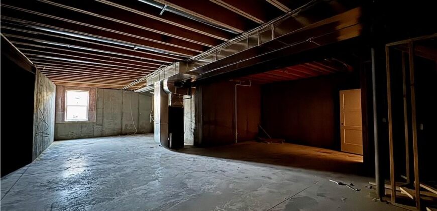 10316 N Smalley Drive, Kansas City, MO 64157