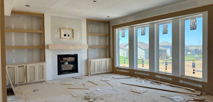 10316 N Smalley Drive, Kansas City, MO 64157