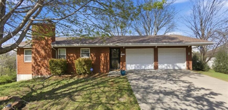 3232 N Forest Avenue, Kansas City, MO 64116