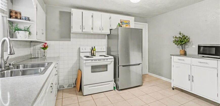 5044 NE Marvin Road, Kansas City, MO 64118