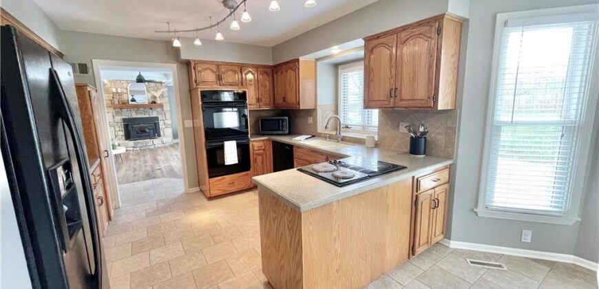 1637 83rd Terrace, Kansas City, MO 64118