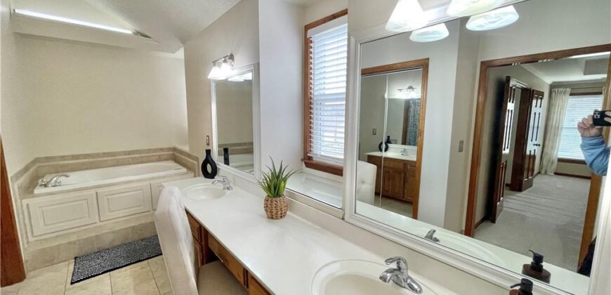 1637 83rd Terrace, Kansas City, MO 64118