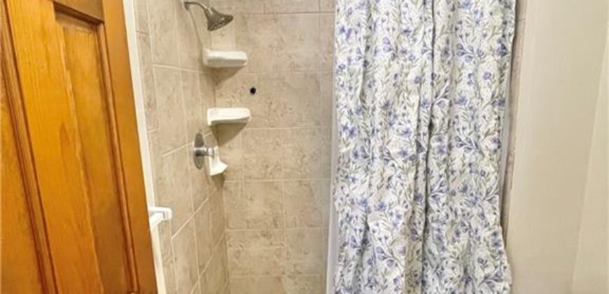 1637 83rd Terrace, Kansas City, MO 64118