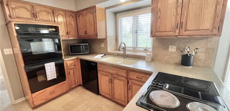 1637 83rd Terrace, Kansas City, MO 64118