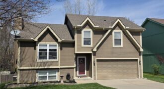 8604 NE 112th Street, Kansas City, MO 64157